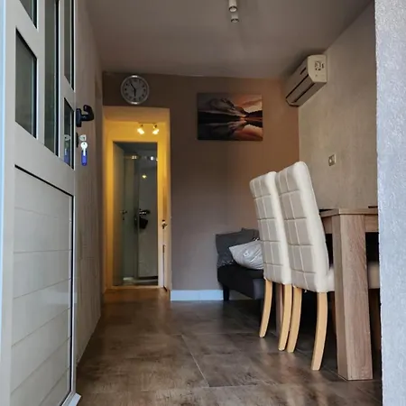 Apartment Sweet *
